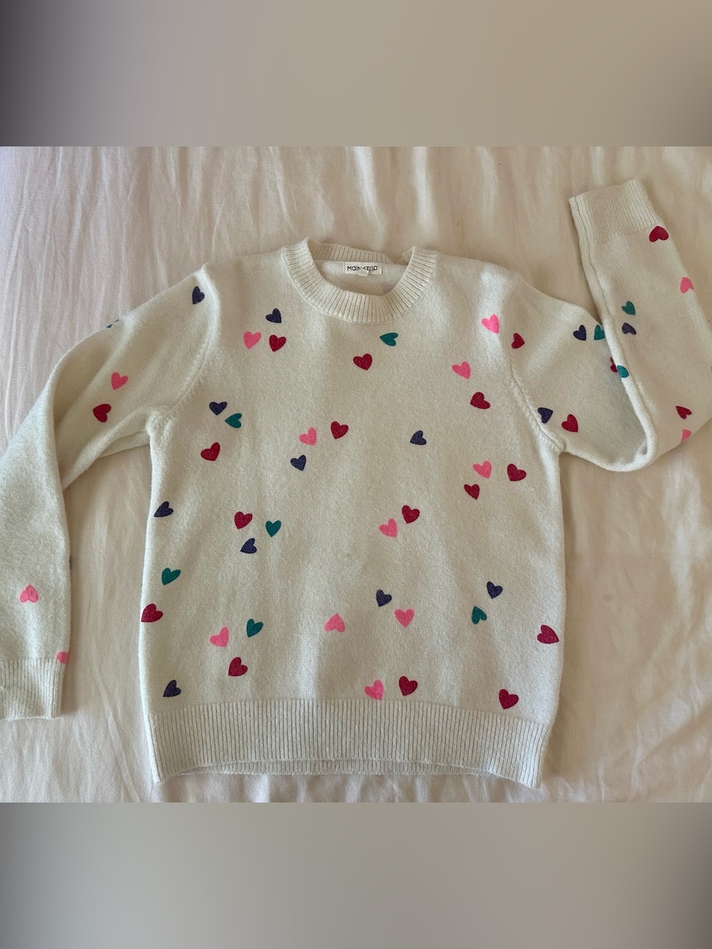 Main Strip Ivory Crewneck Sweater with Multicolor Heart Print